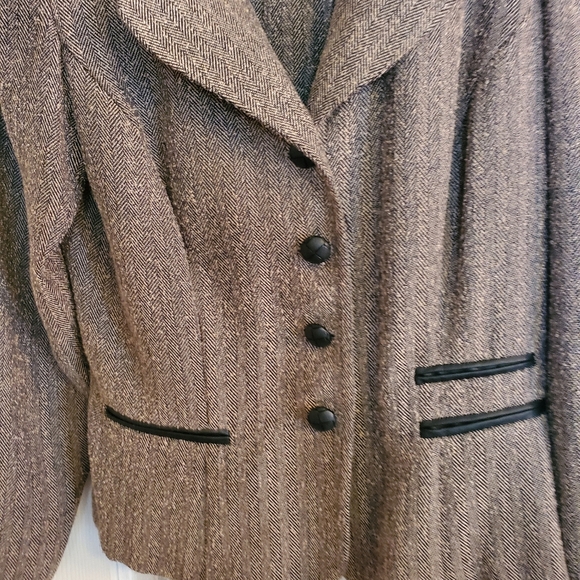 Jaclyn Smith Jackets & Blazers - Jacycln Smith Brown Tweed Blazer
